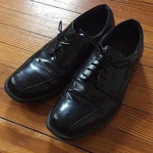 Bostonian dress shoes